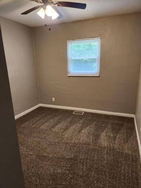 Building Photo - 723 Osborn Dr