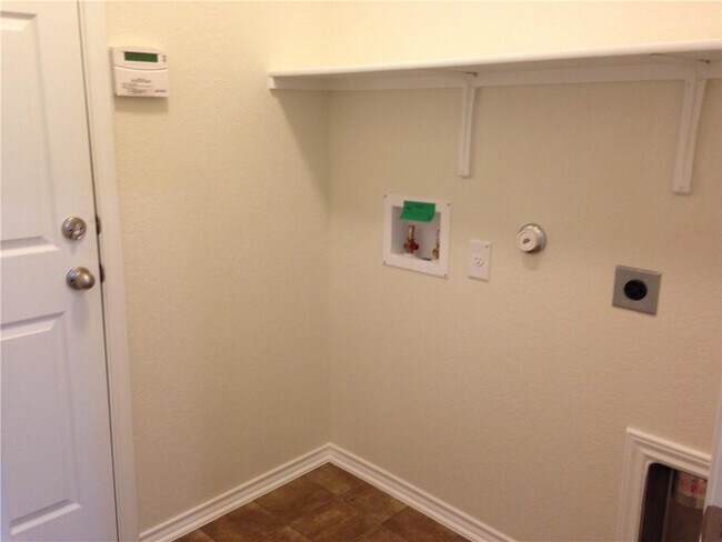 Building Photo - 13701 Abraham Lincoln St