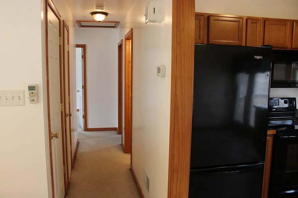 Building Photo - 35 Catalpa Dr