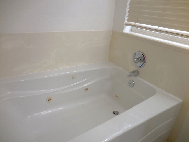 Building Photo - Spacious Madison Townhome Near Travis AFB with Solar & Garage