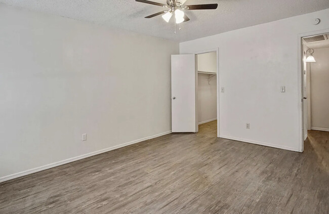 Building Photo - 2813 NW 59th St