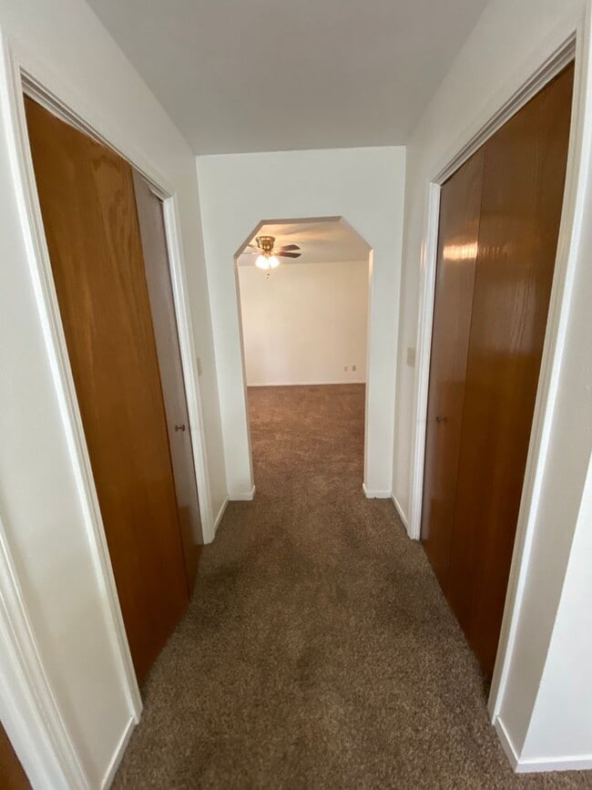 Building Photo - Lovely home for Rent in NW Visalia, located in the Oak West Neighborhood. Coming soon