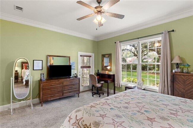 Building Photo - 111 Chinquapin Dr