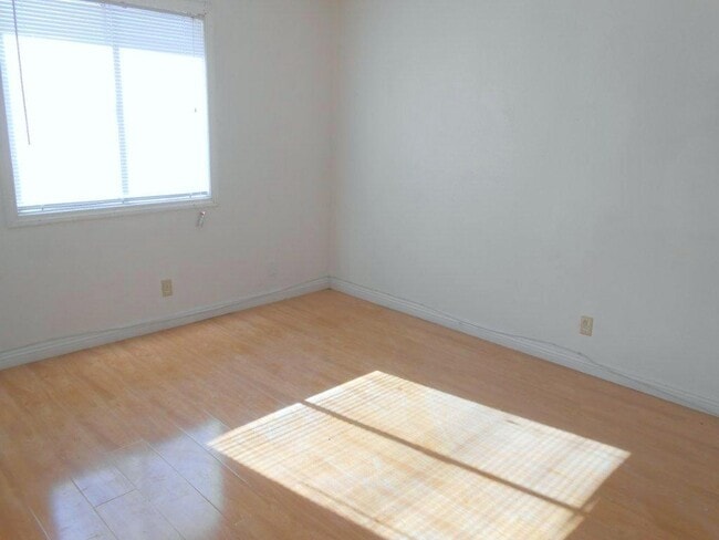 Building Photo - Single Story Home in Spring Valley