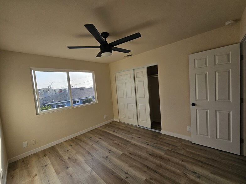Building Photo - 4310 W 159th St