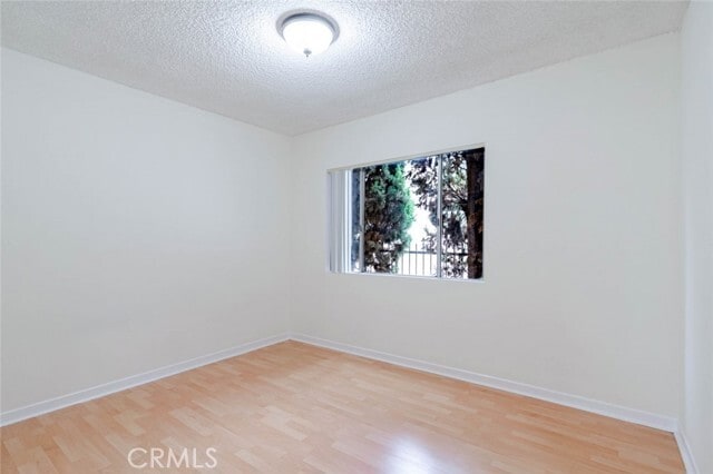 Building Photo - 818 E Windsor Rd