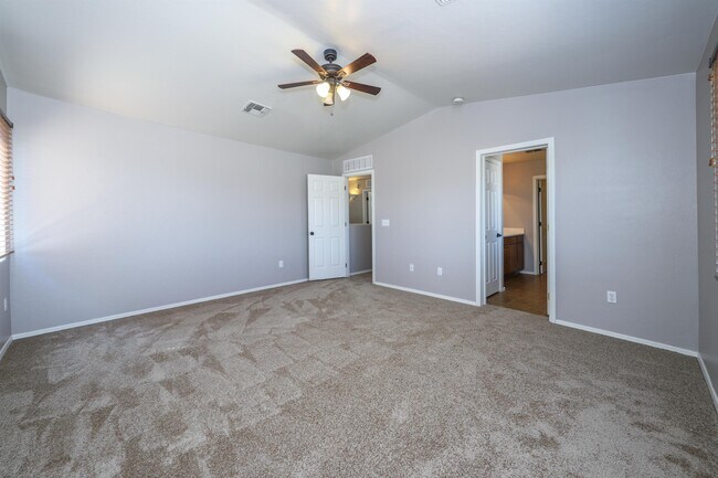 Building Photo - 12665 E Nona Ln