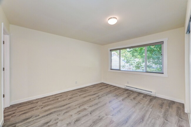 Building Photo - 3BR 2BA Spacious Unit in Federal Way