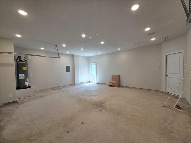 Building Photo - 8902 Grand Western