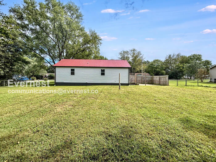Building Photo - 6541 Kari Dr