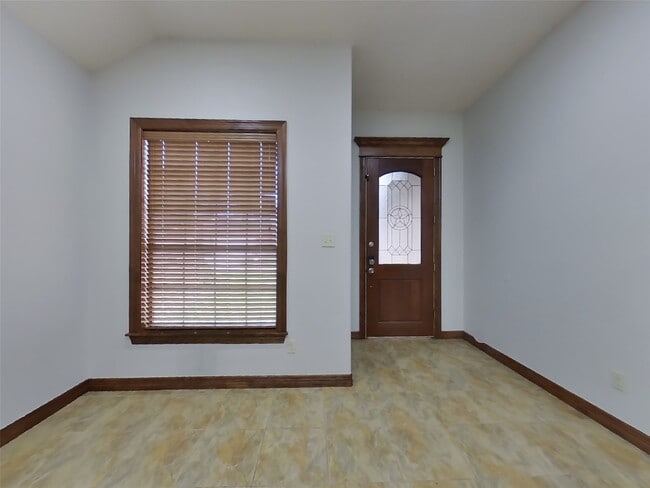 Building Photo - 103 Lullaby Ln