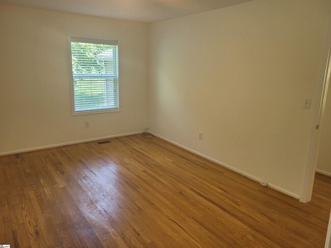 Building Photo - 100 Hunters Trail