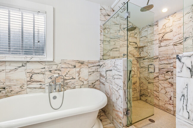 Building Photo - 2506 State St