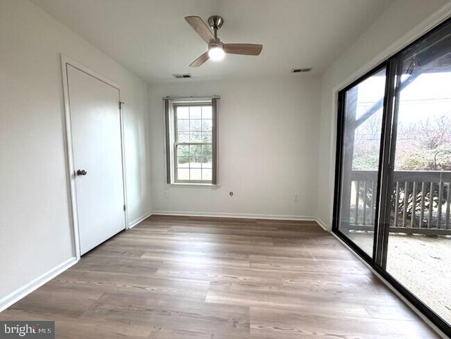 Building Photo - 5 Neville Ct