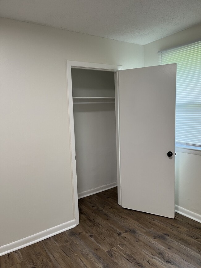 Building Photo - "Charming 3-Bed Home on Cherry Tree Drive ...