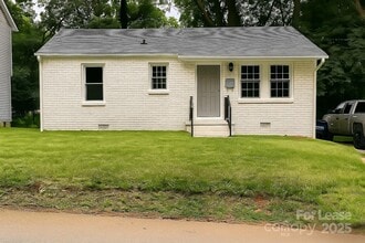 Building Photo - 1108 W Bank St