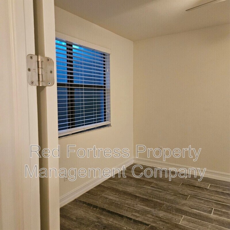 Building Photo - 7963 Bristol Cir