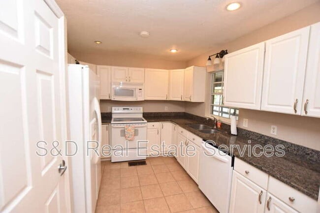 Building Photo - 3133 S Polk Ave