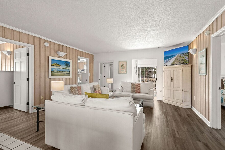 Building Photo - 4308 S Ocean Blvd