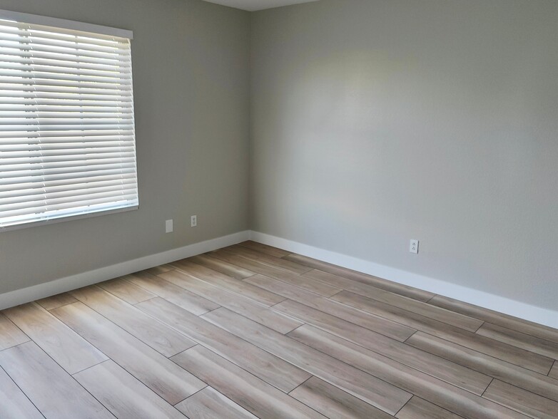 Building Photo - 7426 Hunting Lodge Ave