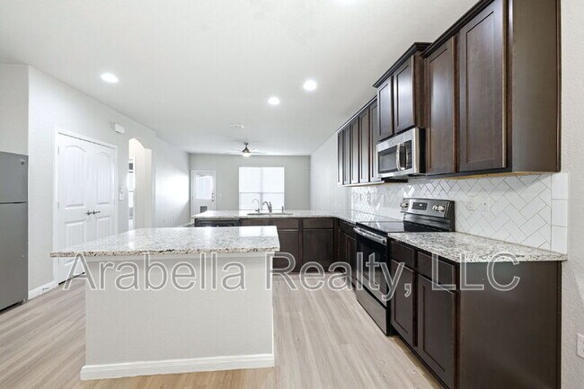 Building Photo - 5950 Larkspur Valley