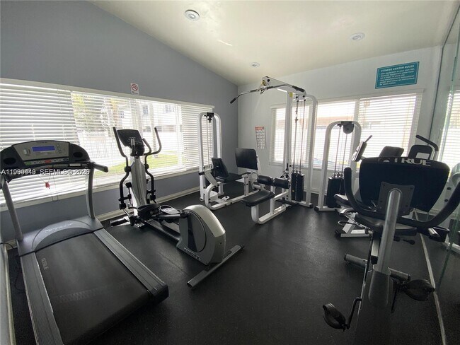 Building Photo - 17565 NW 67th Pl