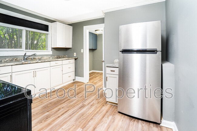 Building Photo - 136 Powder St SW