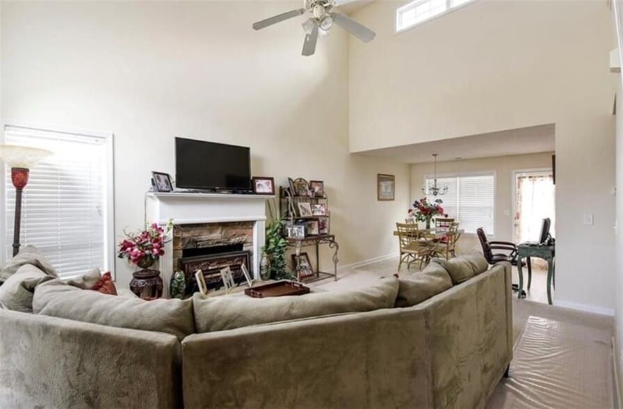 Building Photo - 324 Greystone Pkwy