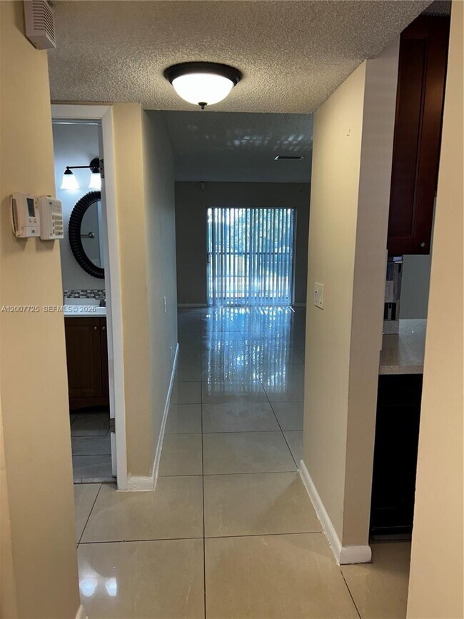 Building Photo - 713 NW 103rd Terrace