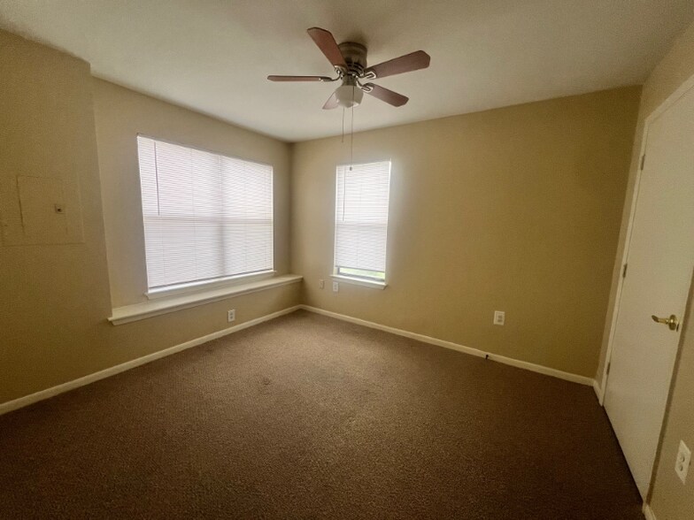 Building Photo - 3503 Camino Real
