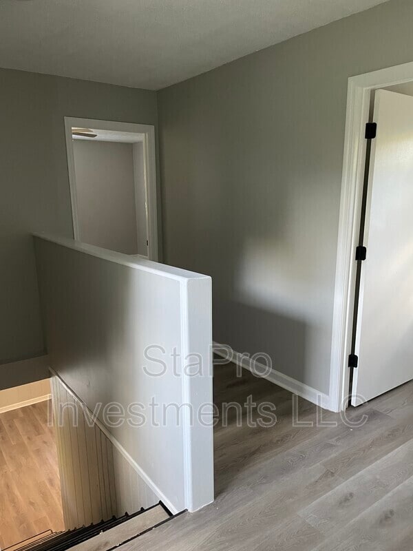 Building Photo - 122 Bellar Dr