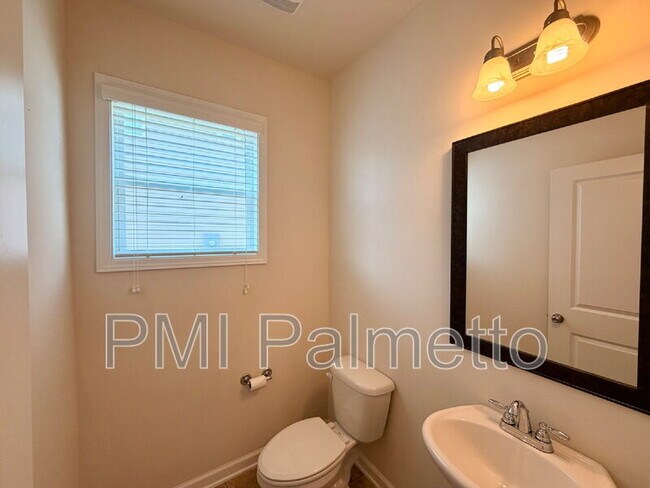 Building Photo - 141 Hay Meadow Ln