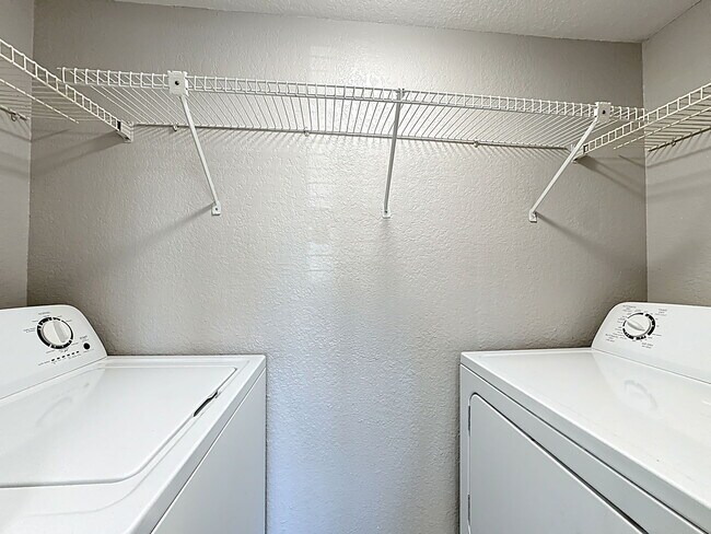 Building Photo - Westwood Boulevard, Orlando, FL 32821 - 2 BR 2 BA condo