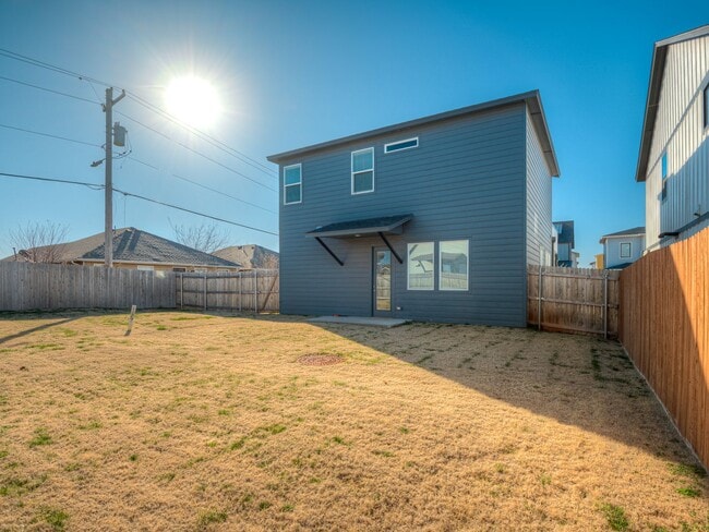 Building Photo - Beautiful New Construction Home in Oklahom...