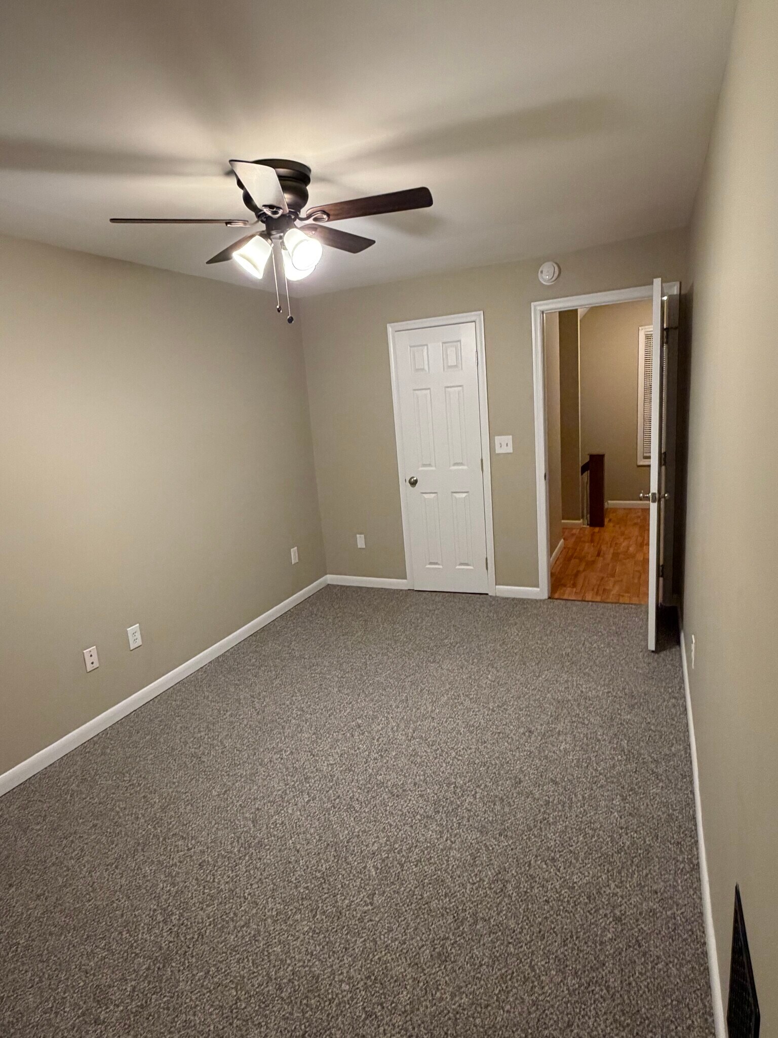 Building Photo - 1017 Pine St