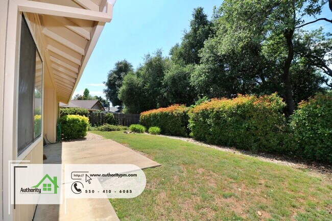 Building Photo - 1844 Breckenwood Dr