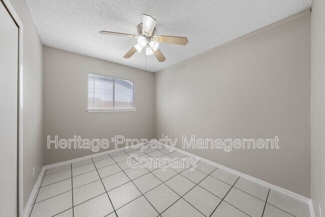 Building Photo - 7422 Stonehouse Dr