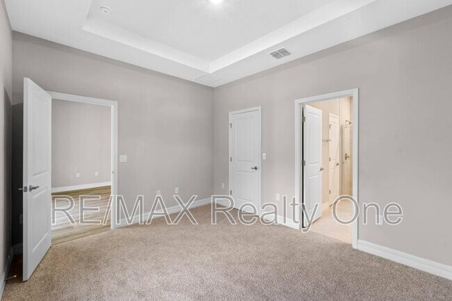 Building Photo - 836 E Weldon Ct