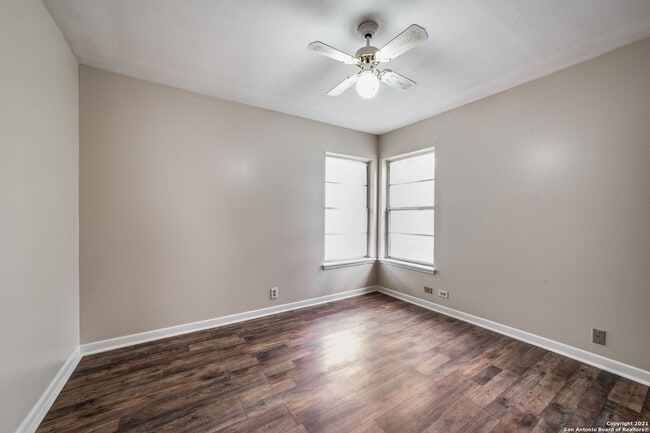 Building Photo - 326 E Rampart Dr