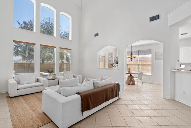 Building Photo - 10313 Big Thicket Dr