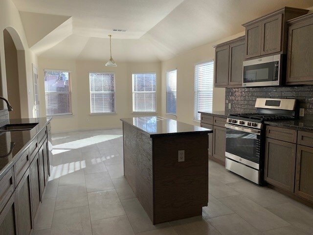 Building Photo - 2829 Rosewood Blvd