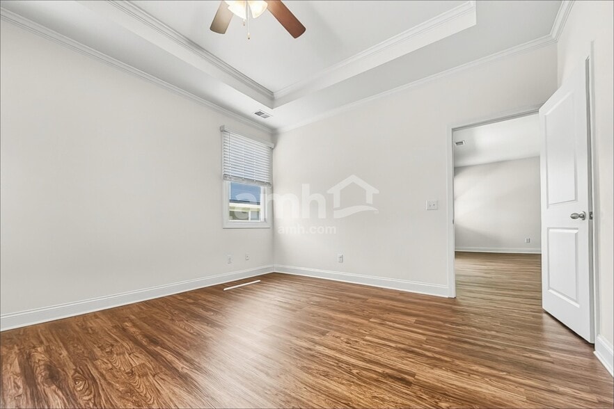 Building Photo - 118 Thatchet Dr