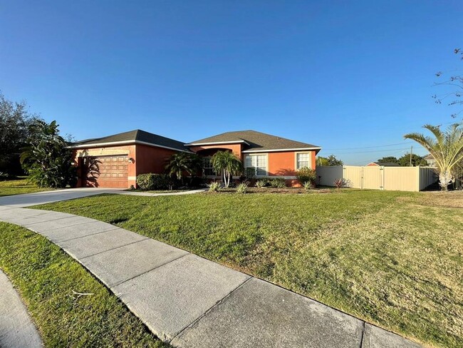 Building Photo - 907 Wildflower Rd
