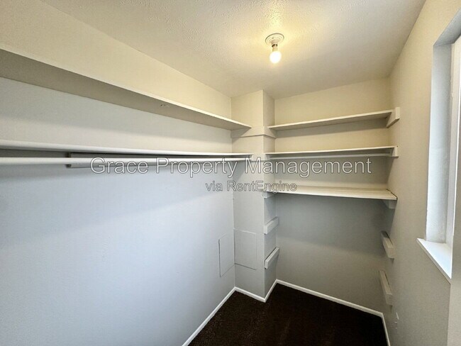Building Photo - 3801 E 117th Ave