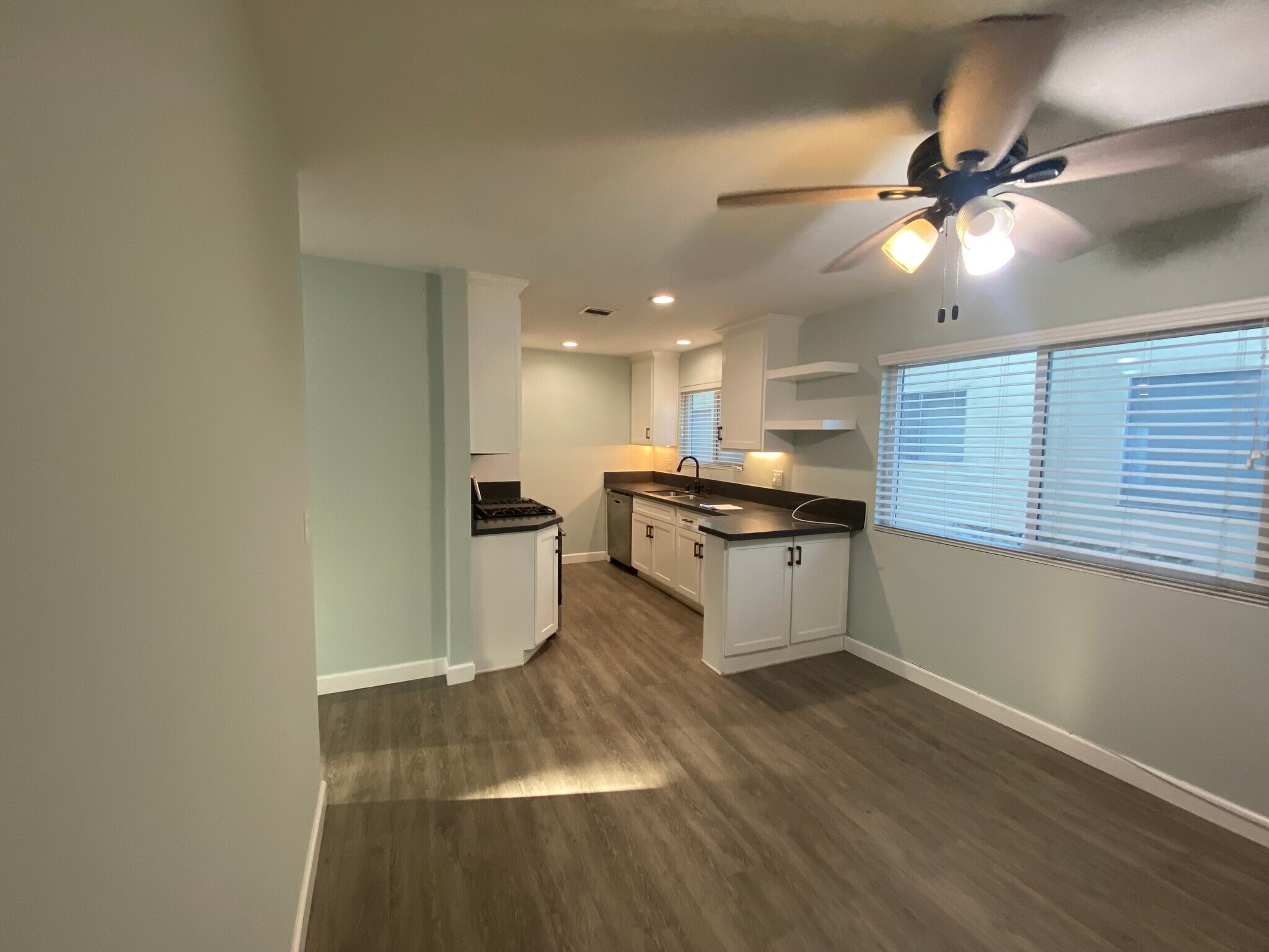 Beautiful newer kitchen - 3916 W 178th St