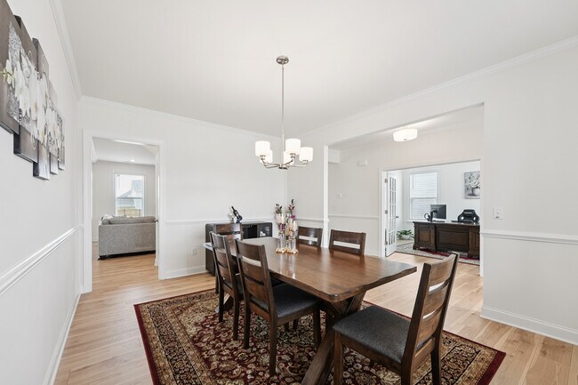 Building Photo - 200 Cloud Berry Ln