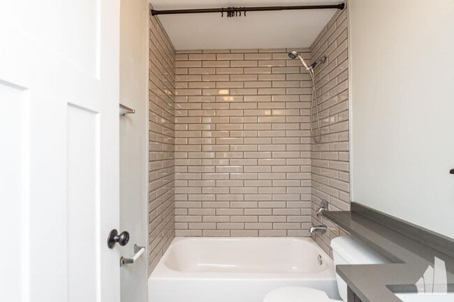 Building Photo - 0 bedroom in Highland Park IL 60035