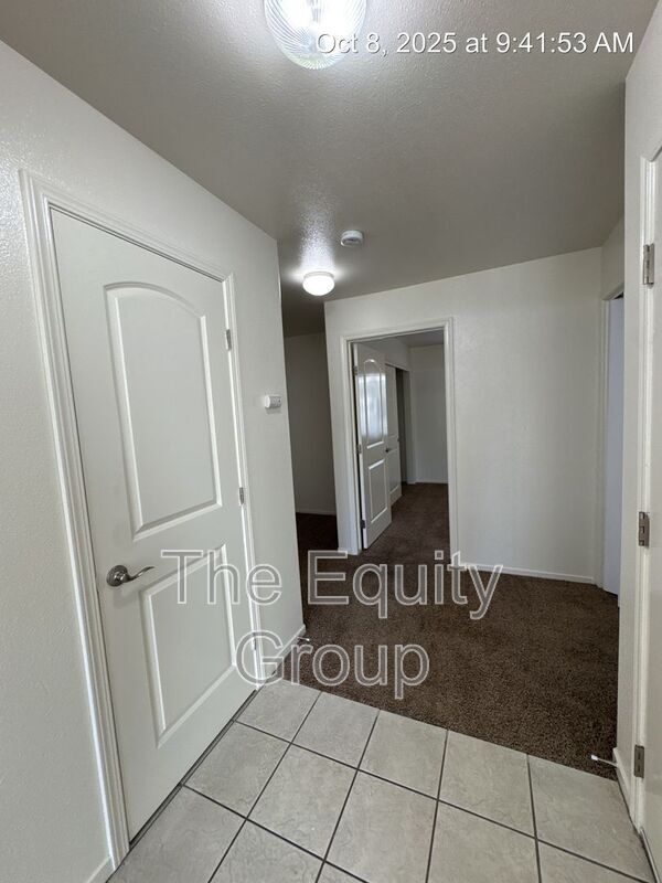 Building Photo - 2846 N Zachary St