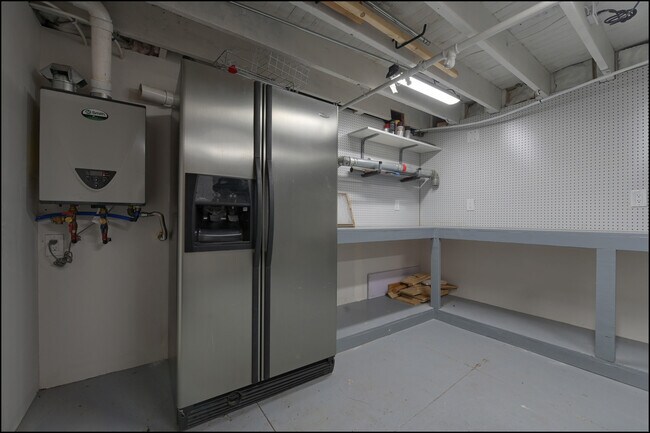 Building Photo - 1420 Hawthorne St