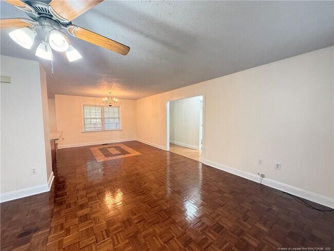 Building Photo - 3713 Rockhurst Dr